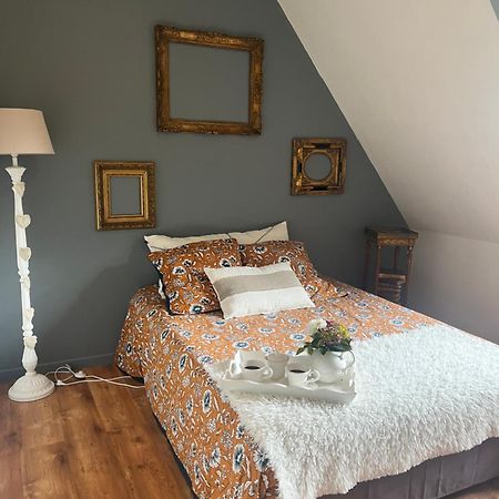 Crévin Chambre De La Cime Des Pins Bed & Breakfast エクステリア 写真