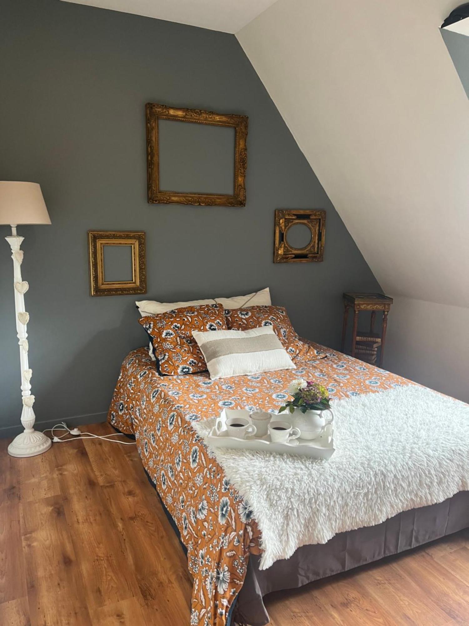 Crévin Chambre De La Cime Des Pins Bed & Breakfast エクステリア 写真